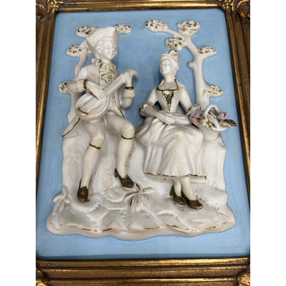 Vintage 1960 Bisque Porcelain 3D Wall Plates -Courting Couple-Ornate Gold Frames - Picture 4 of 16